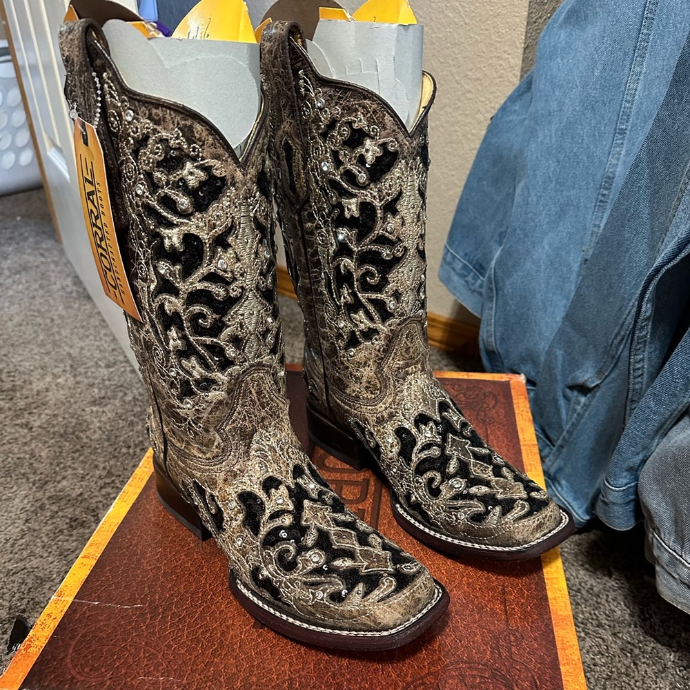 Corral Cowboy Boots